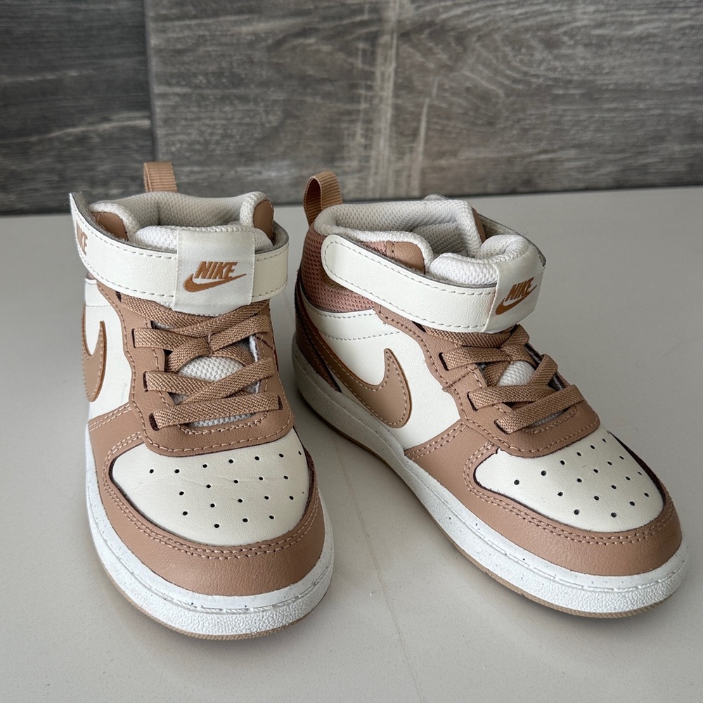 Nike Kids' Sneakers in Cream and Brown 9c